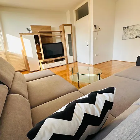 Kamar Apartamento *